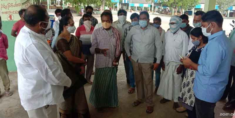 ప్రత్యామ్నాయ పంటలపై దృష్టి సారించాలి