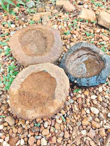 భద్రాద్రిలో ‘రాతి యుగం’ పాత్రలు