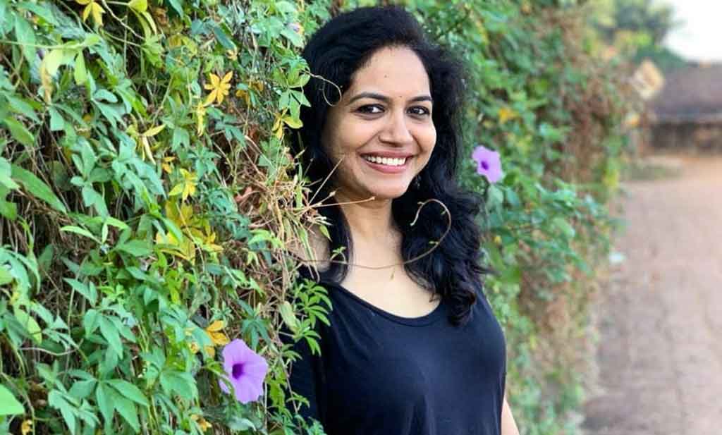 నిర్మాత‌గా మార‌నున్న సింగ‌ర్ సునీత‌..?