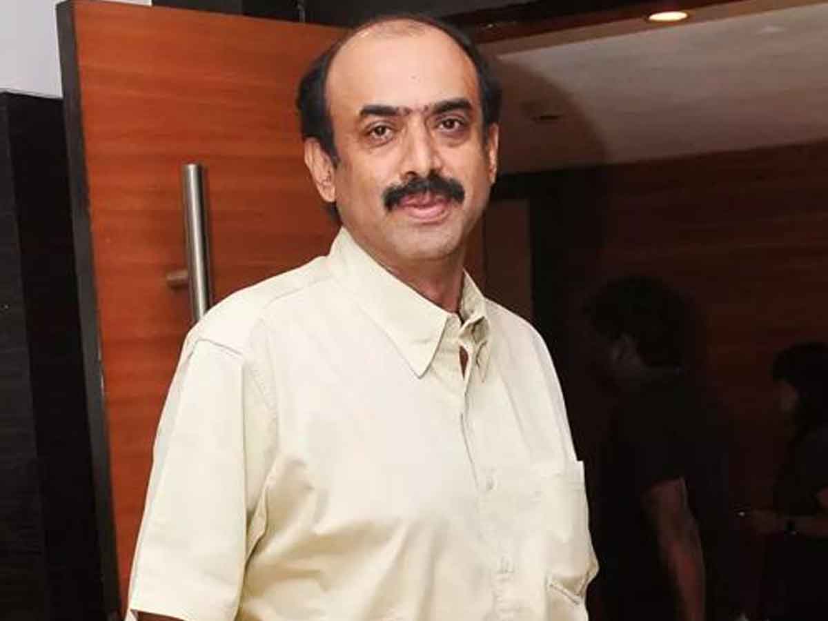 వ్యాక్సిన్లు ఇప్పిస్తామ‌ని.. నిర్మాత సురేష్ బాబుకు బురిడీ