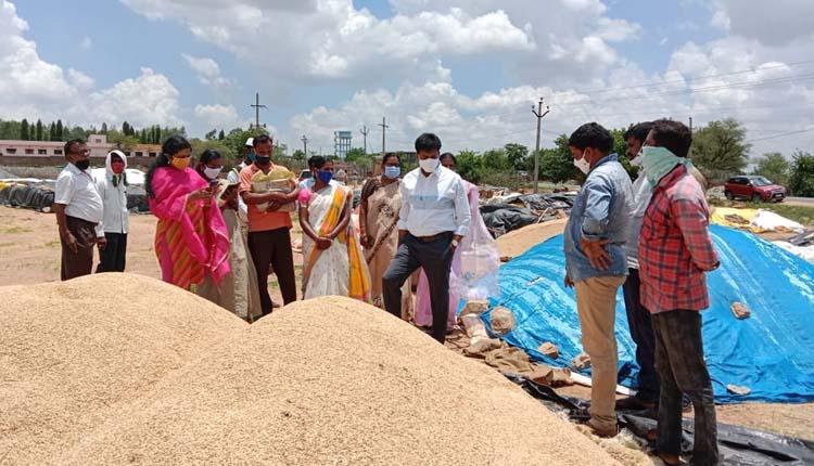 ధాన్యం మొత్తం ప్రభుత్వమే కొనుగోలు చేస్తుంది