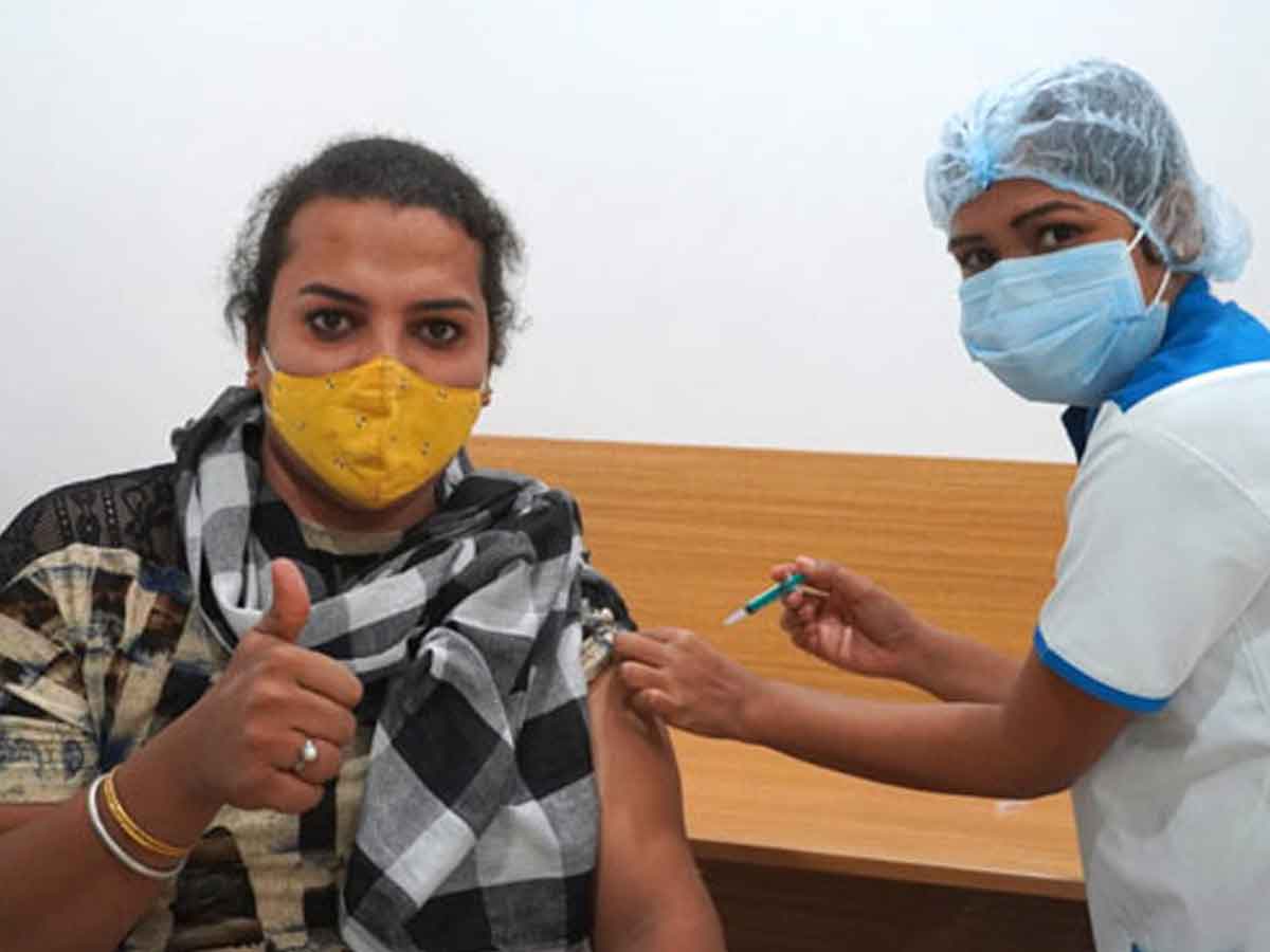 ట్రాన్స్‌జెండ‌ర్ క‌మ్యూనిటీకి కొవిడ్ టీకా డ్రైవ్‌