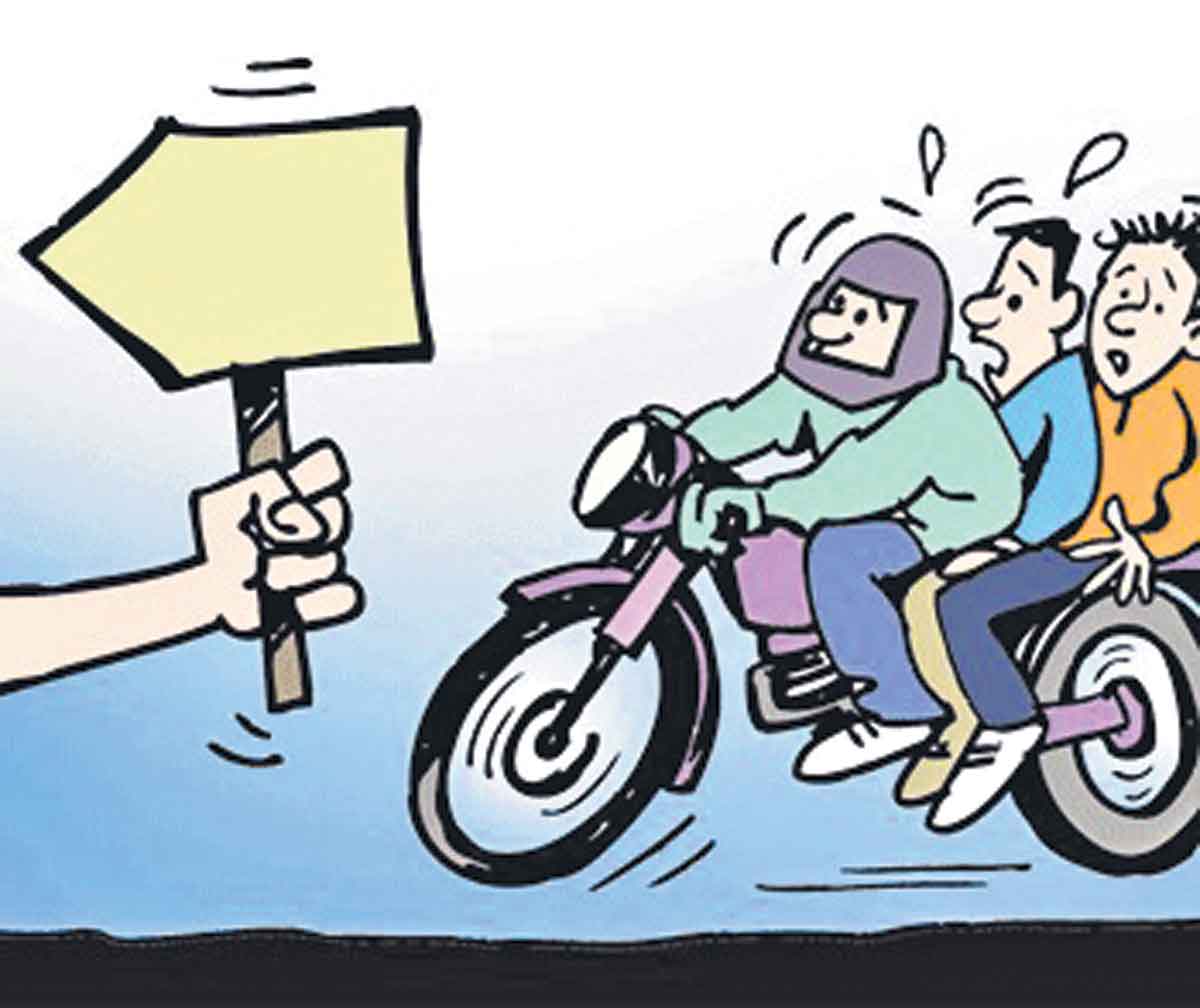 కట్టడిలోనూ.. ట్రిపుల్‌ రైడింగ్‌