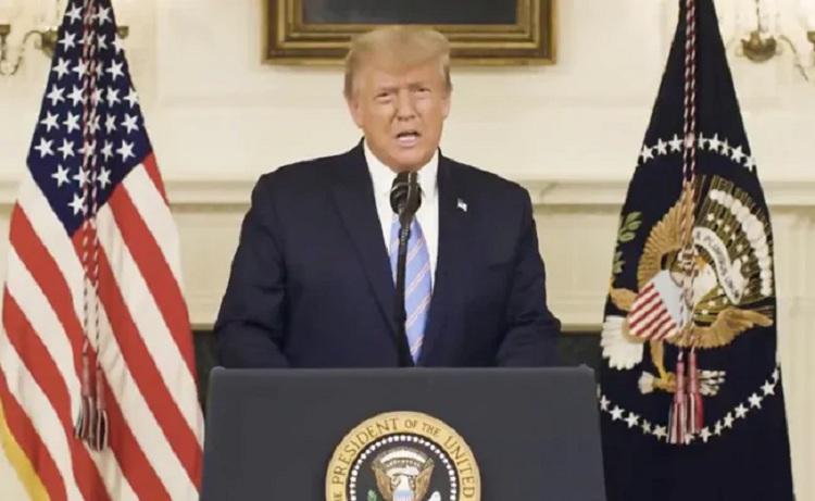 అమెరిక‌న్ల‌కు అవ‌మానం.. ఎఫ్‌బీ నిషేధంపై ట్రంప్‌