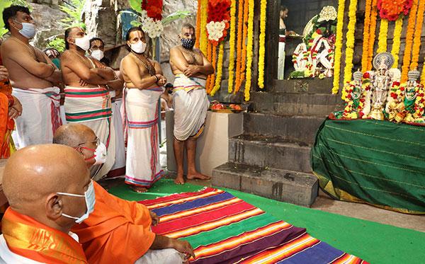 ఆకాశ‌గంగ వ‌ద్ద తొలిసారిగా  హ‌నుమాన్ జ‌యంతి  వేడుక‌లు:  టీటీడీ ఈవో