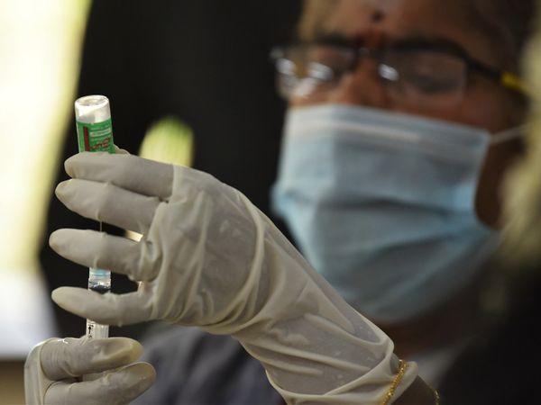 రోజుకు కోటి వ్యాక్సిన్ డోసులు : రాష్ట్ర‌ప‌తికి కేపీసీసీ చీఫ్ అభ్య‌ర్ధ‌న‌