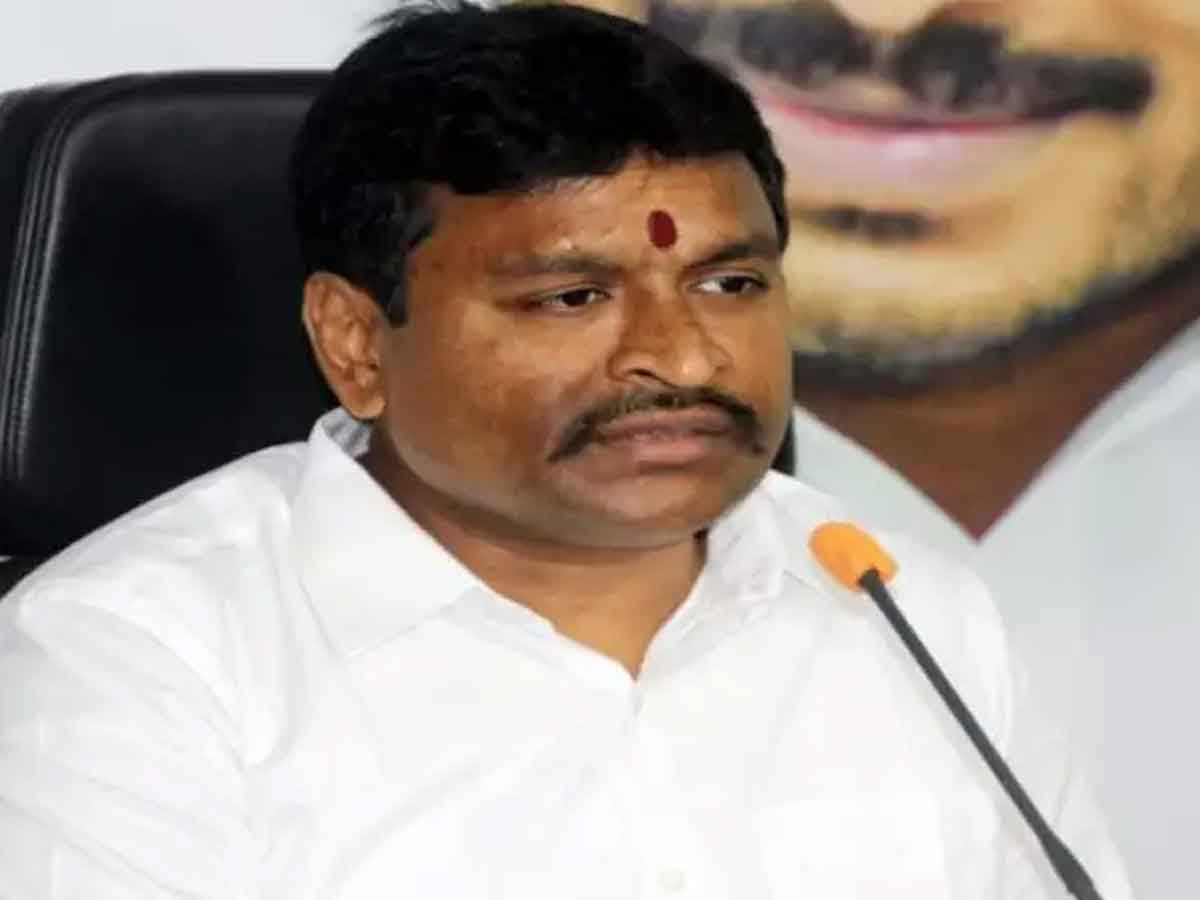 సిగ్గులేని వెధ‌వ వెల్లంప‌ల్లి అంటూ ప‌వన్ ఫ్యాన్స్ ఆగ్ర‌హం