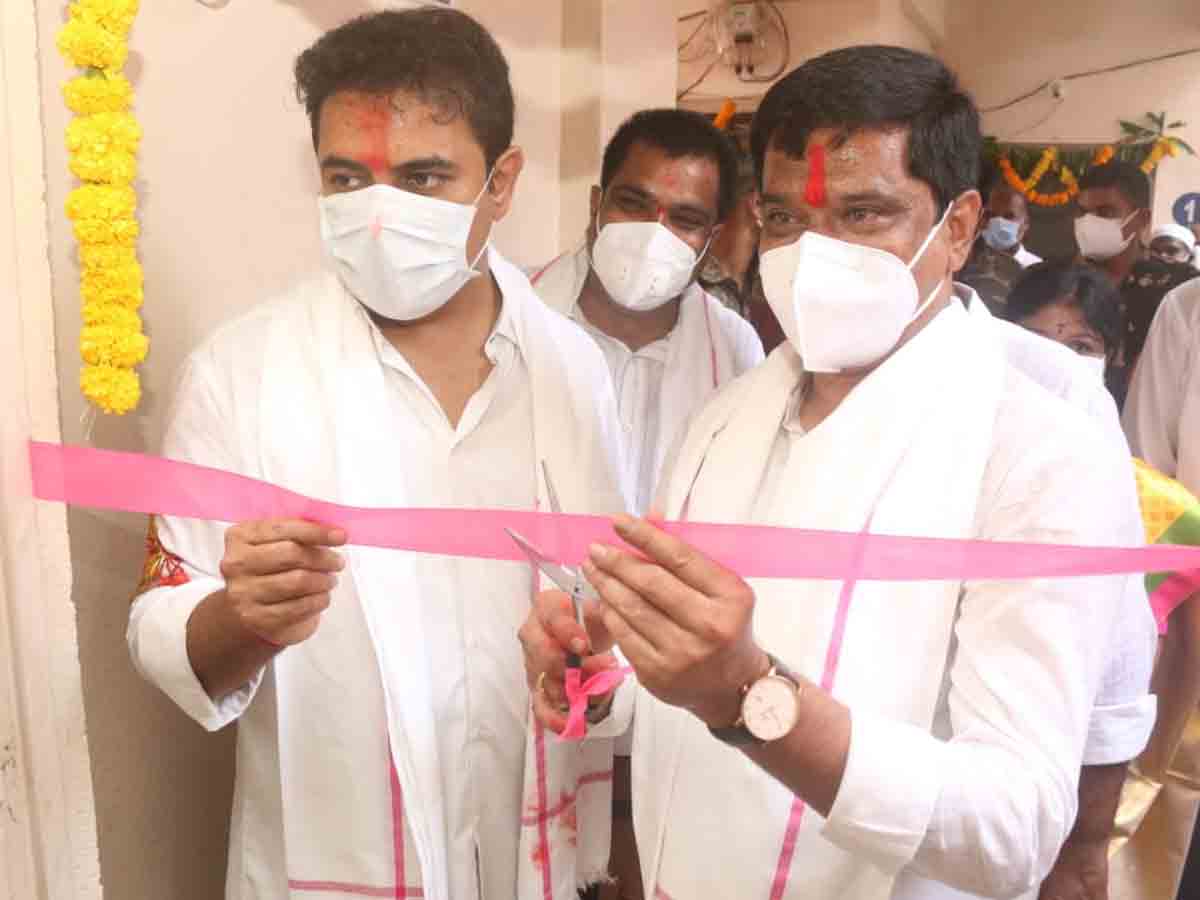 పట్టిన పట్టు, చెప్పిన మాట తప్పనోడు కేసీఆర్