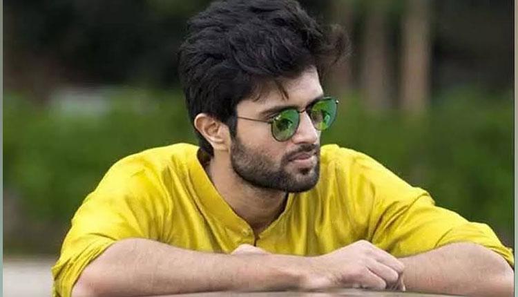 విజయ్ దేవరకొండ..ప్రమోషనల్ కింగ్ ఆఫ్ టాలీవుడ్..!