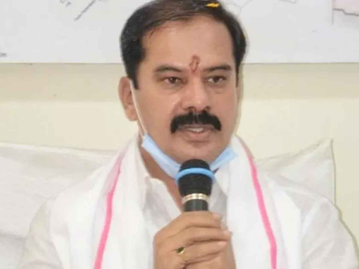 అభివృద్ధి పనులకు స్థలాన్ని కేటాయించాలి