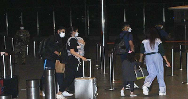 ఇంగ్లండ్ ఫ్లైటెక్కిన‌ టీమిండియా.. వామిక‌తో విరుష్క ఫొటోలు వైర‌ల్‌