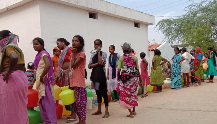 కర్నిలోతాగునీటి ఇక్కట్లు