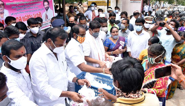 అభాగ్యులకు అండగా నిలుద్దాం