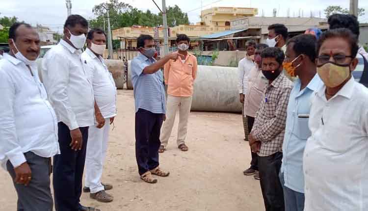 వాటర్‌ ట్యాంక్‌ నిర్మాణానికి స్థల పరిశీలన