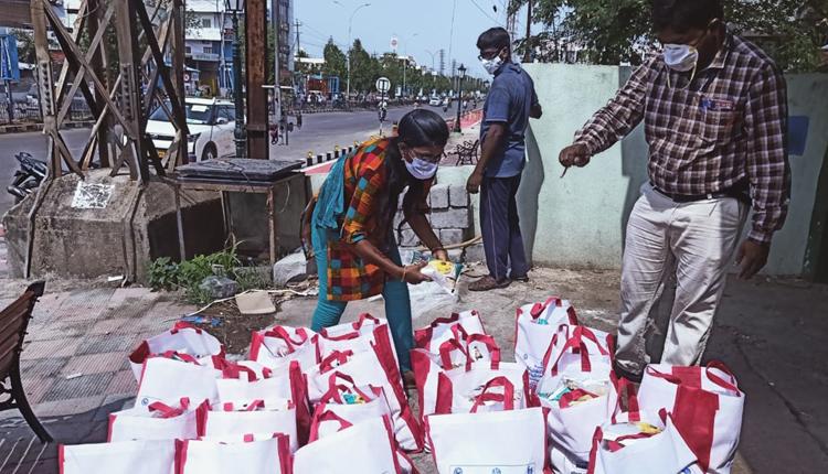 ఆపత్కాలంలో అండగా..