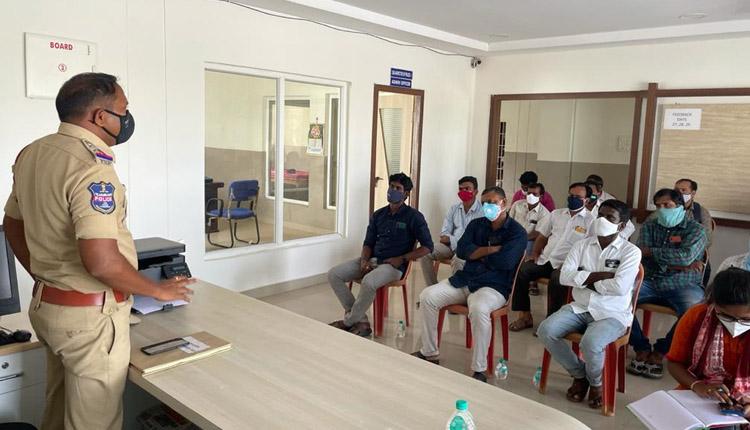 నాణ్యమైన విత్తనాలు అందించాలి