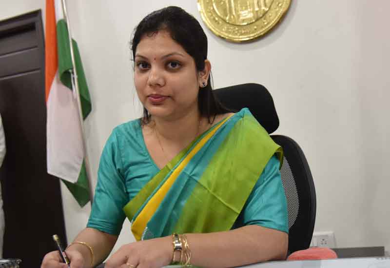 యాదాద్రి కలెక్టర్‌గా పమేలా సత్పతి