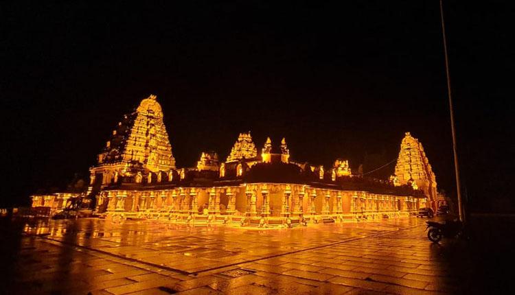 స్వర్ణమయం యాదాద్రి దేవాలయం