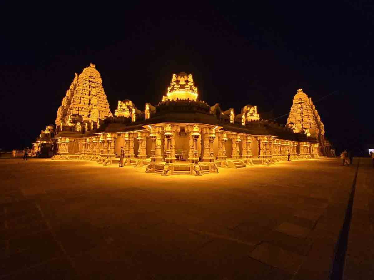 ప‌సిడి కాంతుల్లో యాదాద్రి ఆల‌యం.. ఎంపీ సంతోష్‌కుమార్ తీసిన ఫోటోలు ఇవే