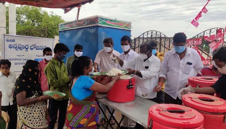 నిరుపేదలకు అన్నపూర్ణ భోజనం
