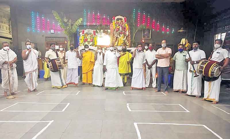 శాస్ర్తోక్తంగా లక్ష్మీనరసింహుల నిత్యకల్యాణం