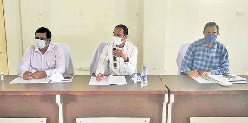 అభివృద్ధి పనులను త్వరగా పూర్తి చేయాలి