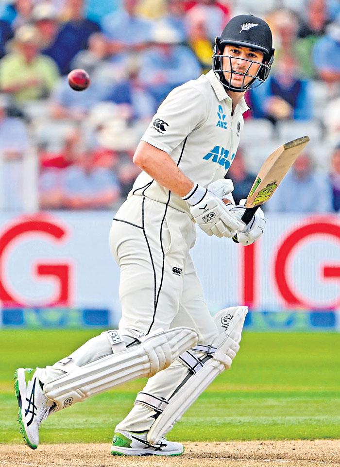 న్యూజిలాండ్‌ 229/3