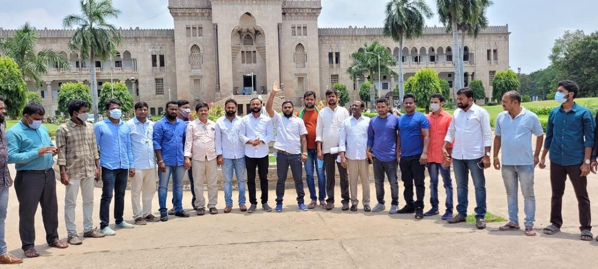 కేంద్రం.. రెండు కోట్ల ఉద్యోగాలను భర్తీ చేయాలి