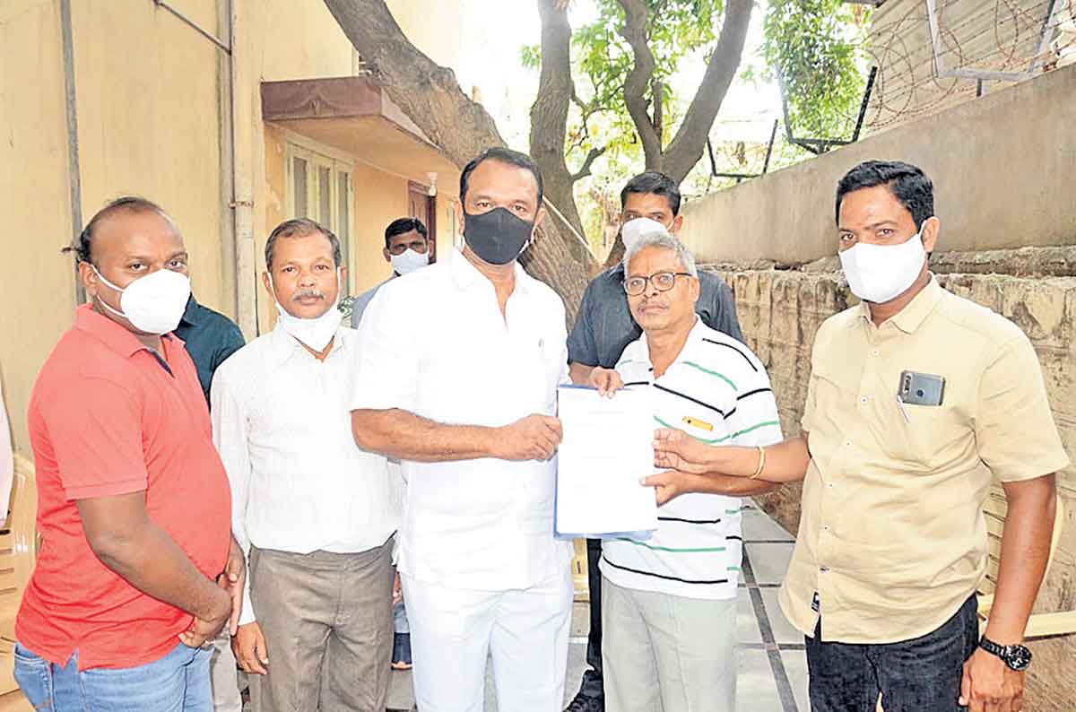 పేదల ఆరోగ్య భద్రతకు భరోసా