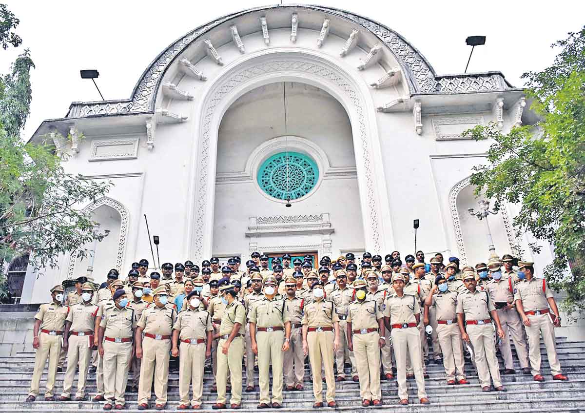 భద్రతకు తెలంగాణ ప్రభుత్వం పెద్దపీట