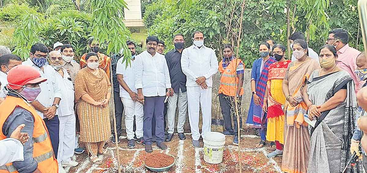 పచ్చదనం.. పరిశుభ్రతే లక్ష్యం