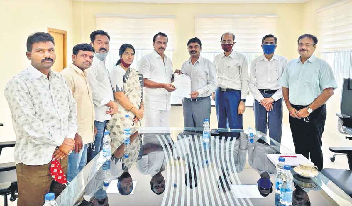 రోషన్‌దౌలా వాసులకు న్యాయం చేస్తాం