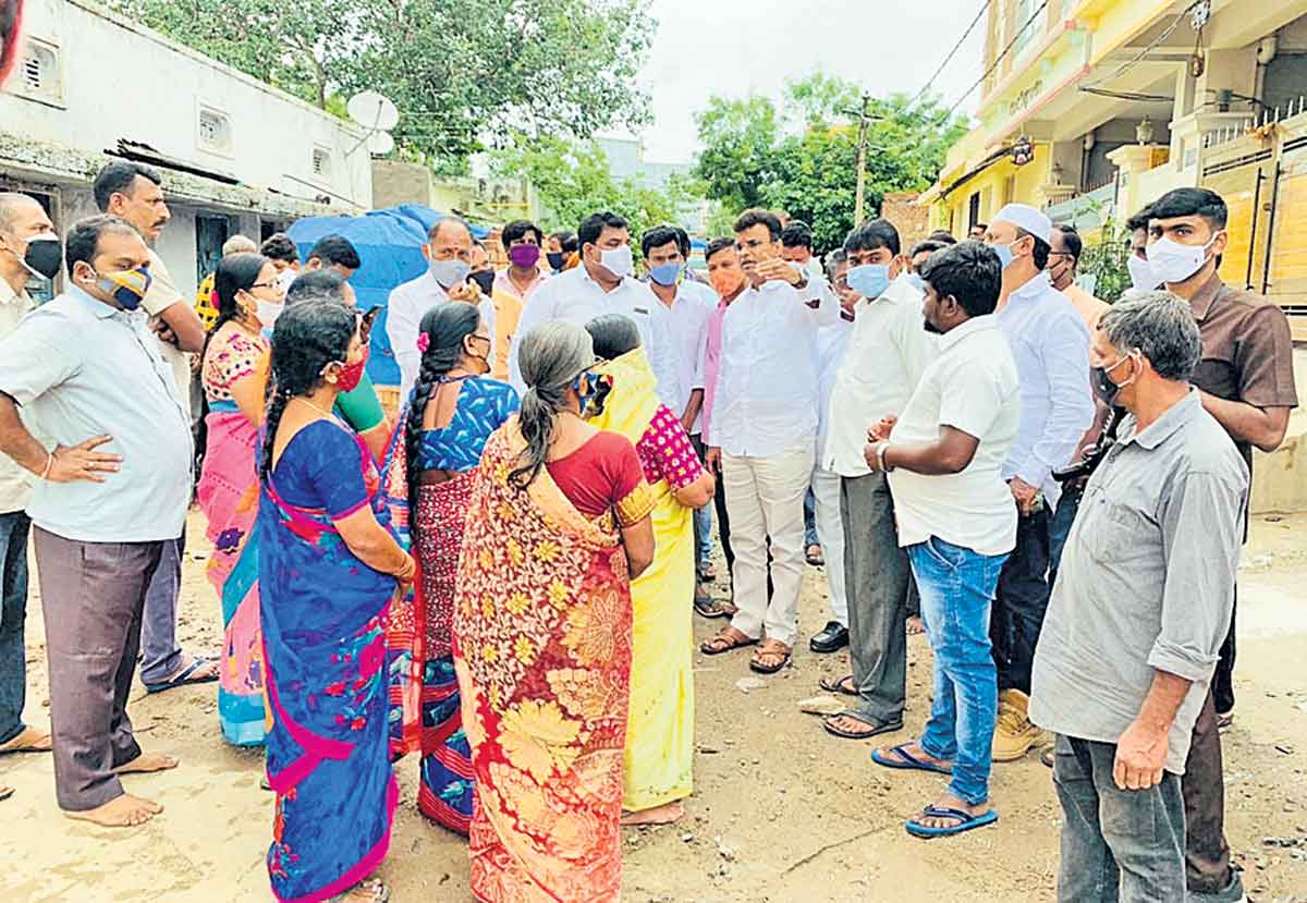 బస్తీల సమస్యలు పరిష్కరిస్తా