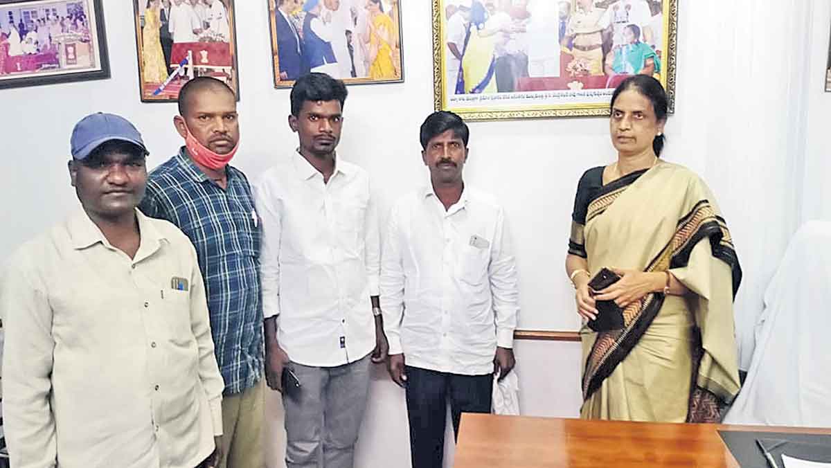 ప్రతిపక్షాల విమర్శలు తిప్పికొట్టాలి