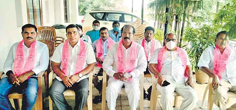 అభివృద్ధికి నోచుకోని హుజూరాబాద్‌