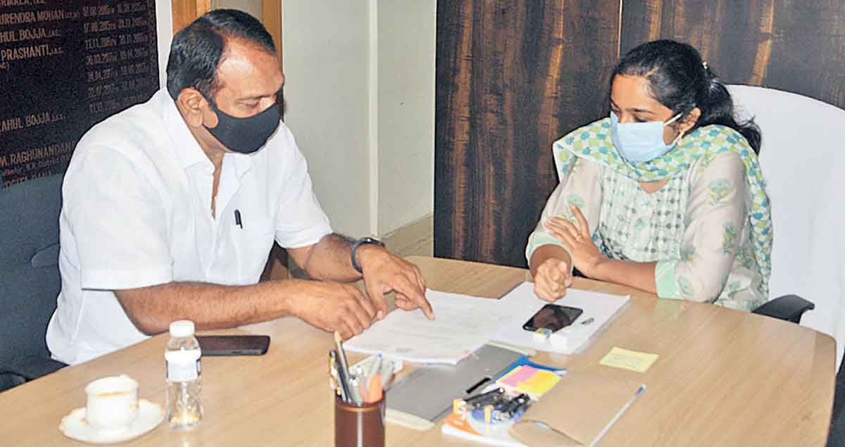 అభివృద్ధి పనులకు స్థలమివ్వండి