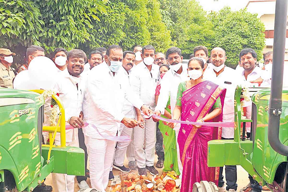 మున్సిపాలిటీల అభివృద్ధికి పెద్దపీట