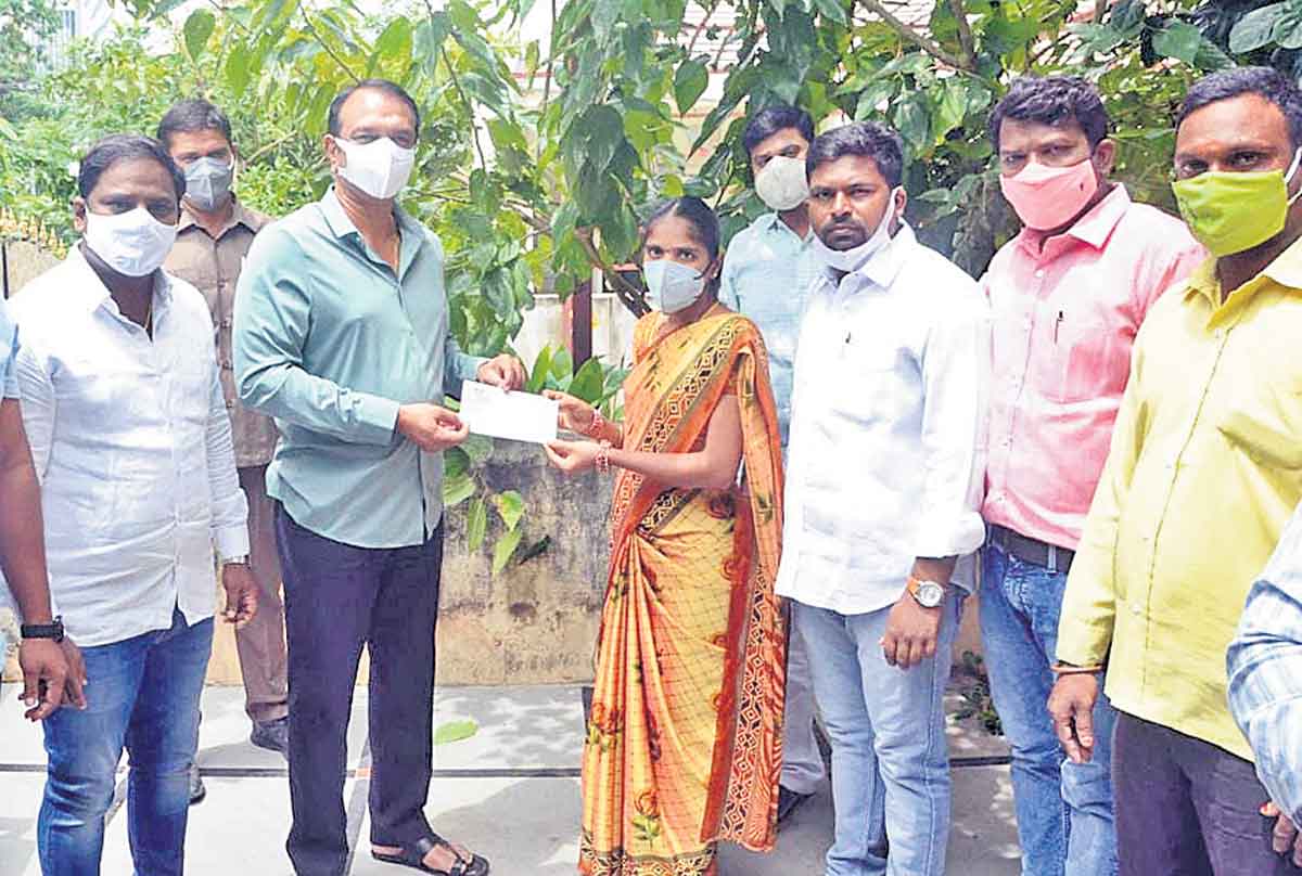 పేదల ఆరోగ్య పరిరక్షణకు సీఎం కృషి