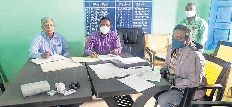 రైతుబీమా కొట్టేసినవారిపై కేసులు