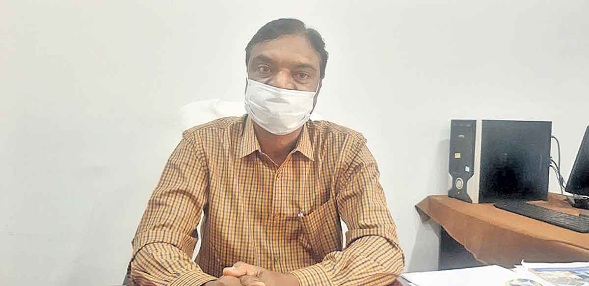 అక్రమ వెంచర్లను గుర్తించాలి