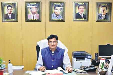 నాలుగు కొత్త వరి వంగడాలు విడుదల