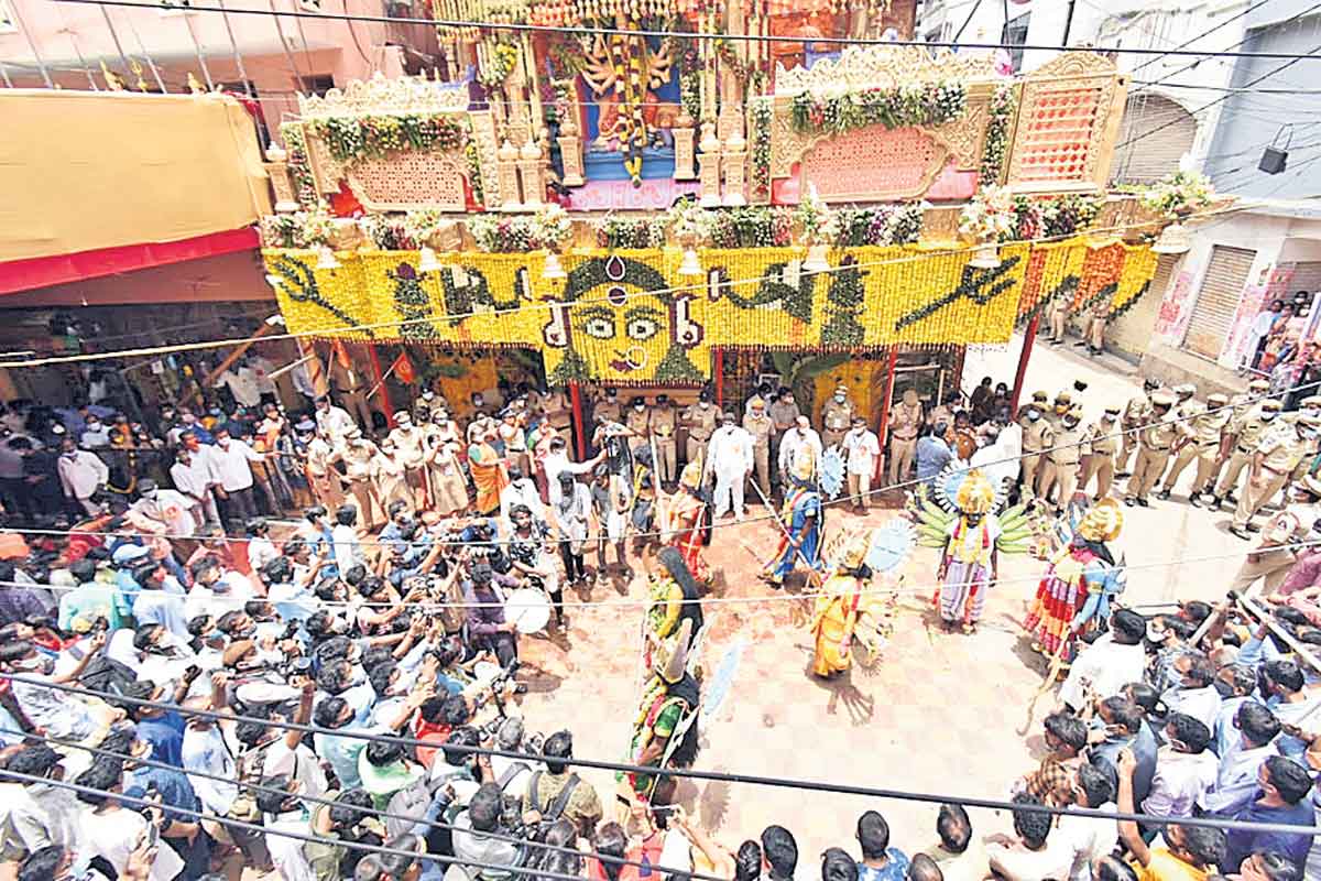 ముగిసిన లష్కర్‌ బోనాలు