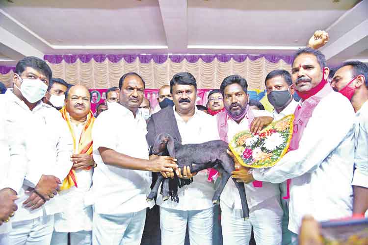 బీజేపీకి వరుసగా నేతల గుడ్‌బై