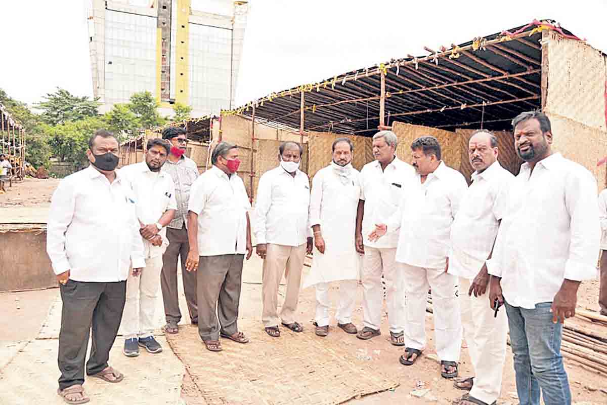 శాశ్వత షెడ్లు ఏర్పాటుకు కృషి