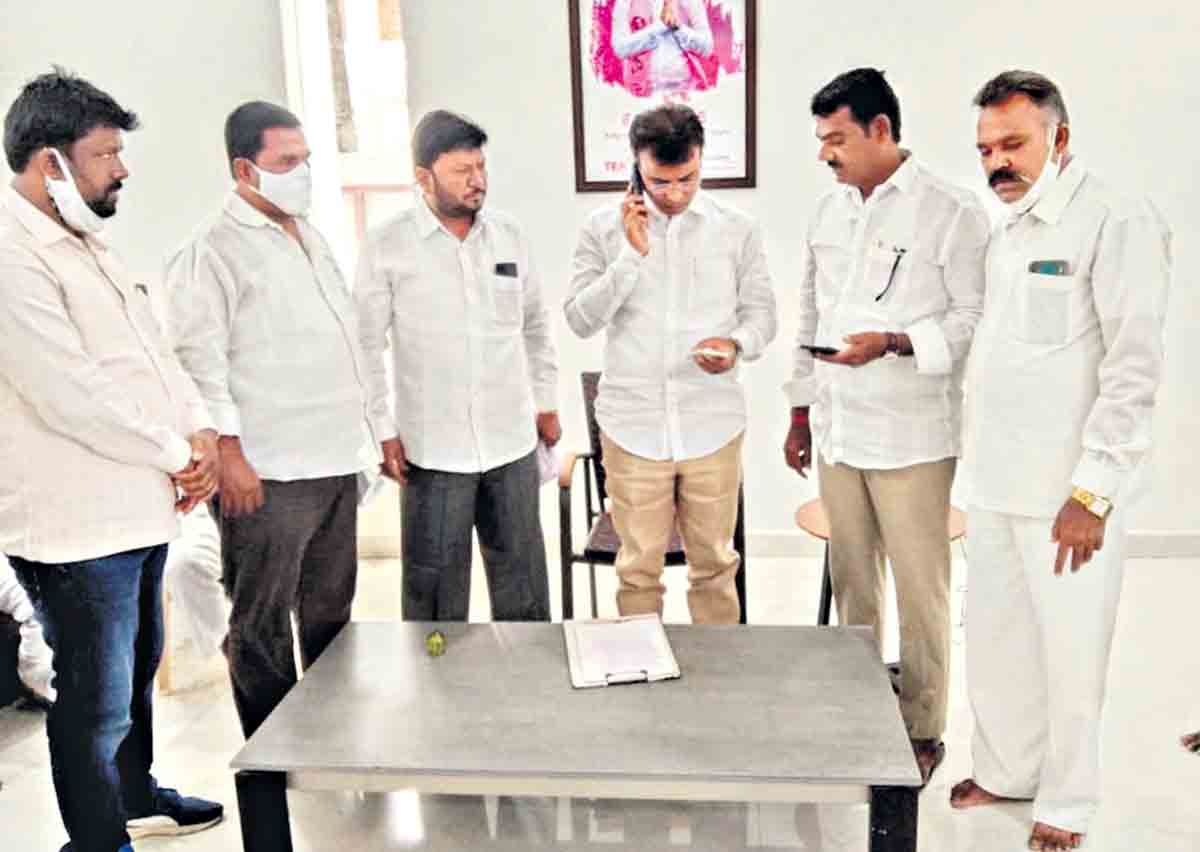 హత్యకేసులో నిందితులను కఠినంగా శిక్షించాలి