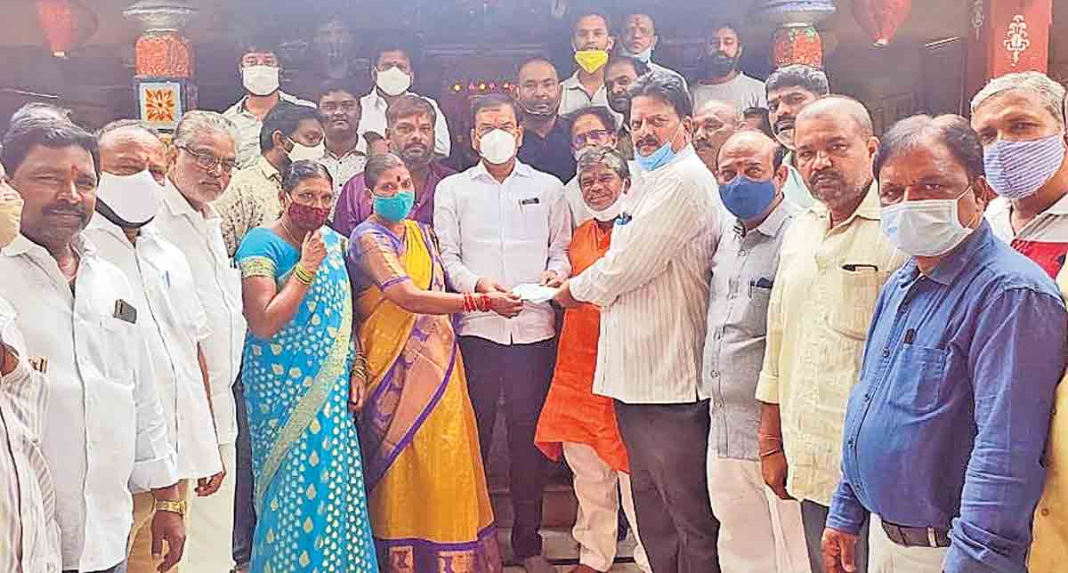 కుల, మతాలకు అతీతంగా బోనాలు