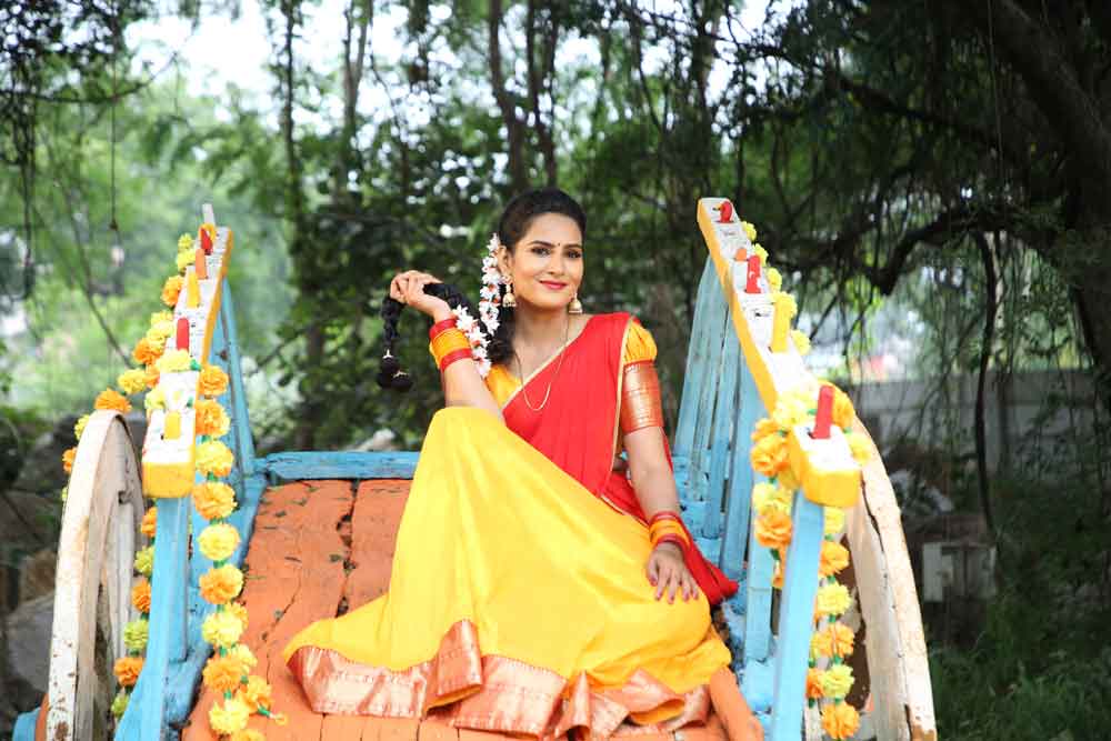 హిమజ హారర్‌ థ్రిల్లర్‌ ‘జ’