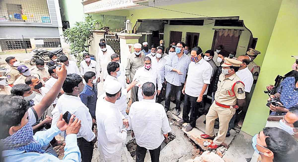 కాలువ నిర్మాణంతో ఇబ్బందులు దూరం