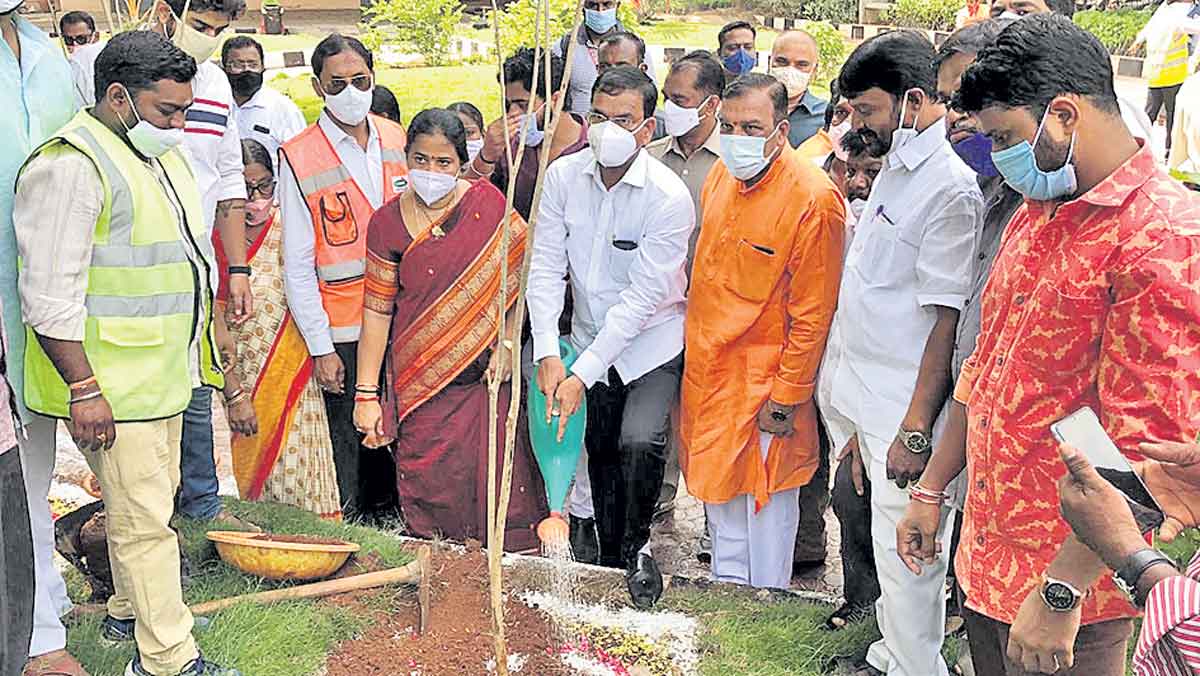 పచ్చదనం, పరిశుభ్రతే లక్ష్యంగా పనులు