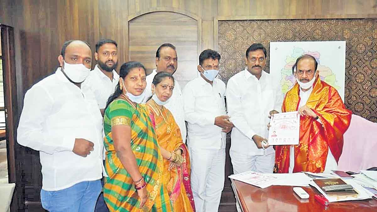 గోల్కొండ బోనాల ప్రారంభోత్సవానికి ఆహ్వానం